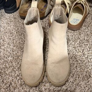 Steve Madden Chelsea Boots